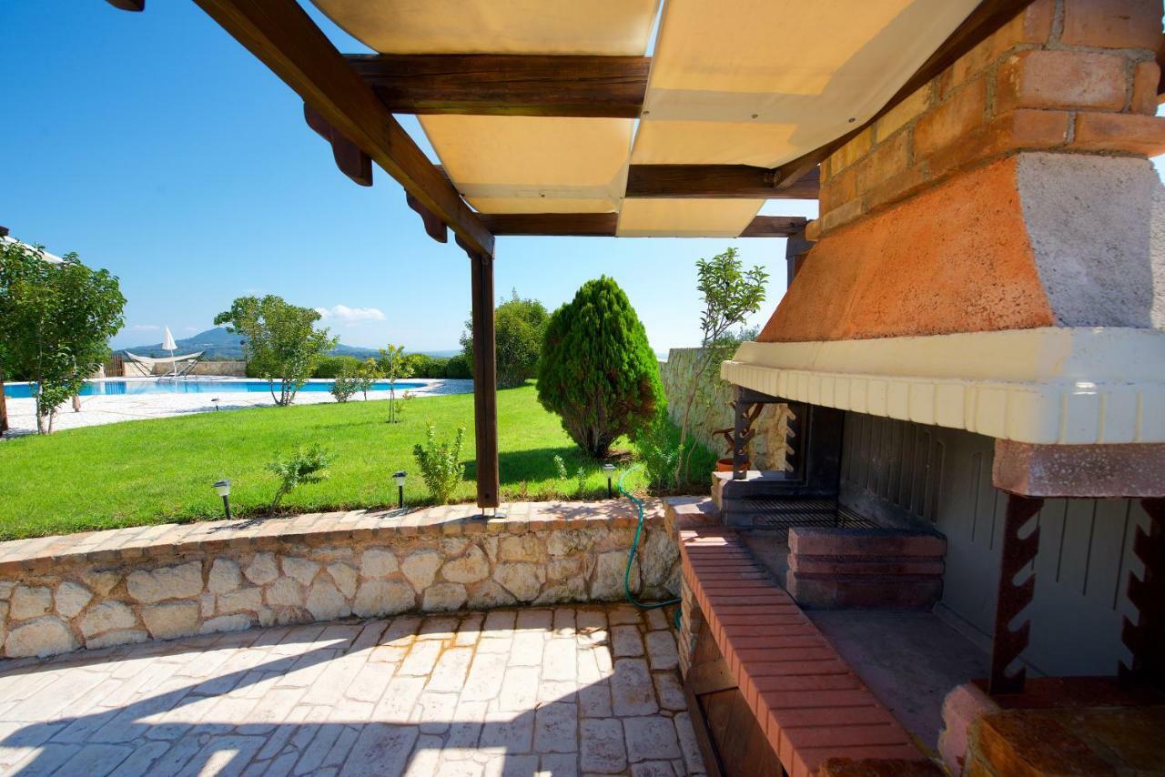 Villa Petrino Halikounas Exterior photo